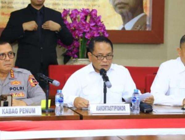 Halim Kalla Adik JK Dicegah ke Luar Negeri usai Jadi Tersangka Korupsi PLTU Halim Kalla Adik JK Dicegah ke Luar Negeri usai Jadi Tersangka Korupsi PLTU