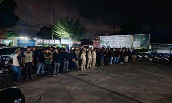 Ciptakan Suasana Demokrasi Kondusif, Camat Patumbak Gelar Penertiban APK Ciptakan Suasana Demokrasi Kondusif, Camat Patumbak Gelar Penertiban APK