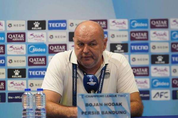 Bojan Hodak Tolak Main Aman, Persib Bidik Kemenangan di Kandang Lion City Sailors Bojan Hodak Tolak Main Aman, Persib Bidik Kemenangan di Kandang Lion City Sailors