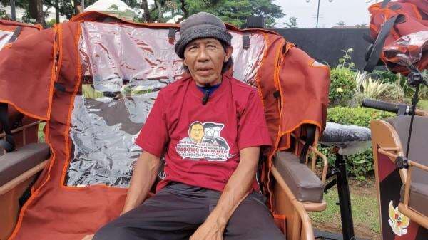 Cerita Penarik Lansia, Happy Dapat Becak Listrik dari Prabowo Cerita Penarik Lansia, Happy Dapat Becak Listrik dari Prabowo
