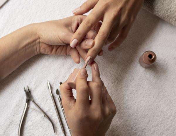 Wanita Wajib Tahu! 5 Tips agar Kuku Indah Sehat Alami Wanita Wajib Tahu! 5 Tips agar Kuku Indah Sehat Alami