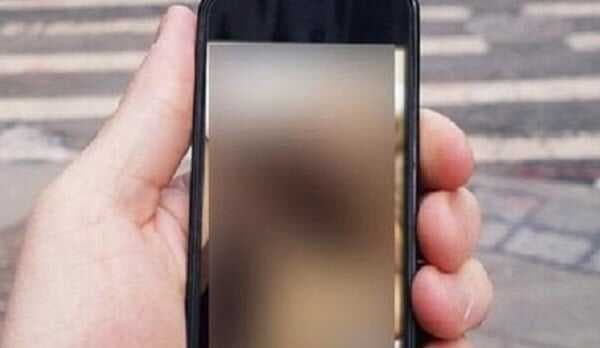 Mata Jelalatan Menantu: Rekam Mertua dan Tetangga Bugil, Pemuda Gowa Masuk Bui Mata Jelalatan Menantu: Rekam Mertua dan Tetangga Bugil, Pemuda Gowa Masuk Bui