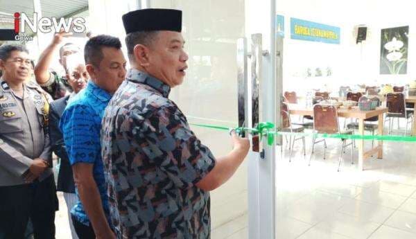 Ciptakan Lapangan Kerja, Ketua DPRD Gowa Resmikan Rumah Makan Ciptakan Lapangan Kerja, Ketua DPRD Gowa Resmikan Rumah Makan