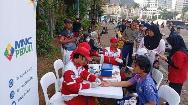 MNC Peduli Bersama PMI Jakpus Gelar Pemeriksaan Kesehatan dan Bagi Masker Gratis di Patung Kuda MNC Peduli Bersama PMI Jakpus Gelar Pemeriksaan Kesehatan dan Bagi Masker Gratis di Patung Kuda