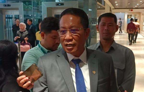 Menkum: Polisi di Jabatan Sipil Sebelum Putusan MK Tak Perlu Mundur Menkum: Polisi di Jabatan Sipil Sebelum Putusan MK Tak Perlu Mundur