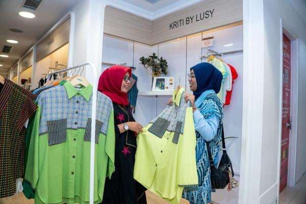 Lewat Tenun Modern dan Pameran BRI, Kriti by Lusy Jajaki Potensi di Pasar Global Lewat Tenun Modern dan Pameran BRI, Kriti by Lusy Jajaki Potensi di Pasar Global