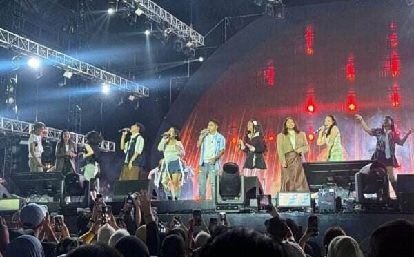 Top 10 Indonesian Idol 13 Tunjukkan Kualitas di Synchronize Fest 2025 Top 10 Indonesian Idol 13 Tunjukkan Kualitas di Synchronize Fest 2025