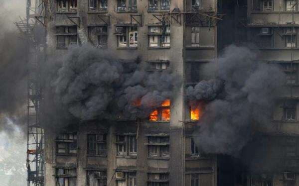 42 Pekerja Migran Indonesia Masih Hilang akibat Kebakaran Apartemen Hong Kong 42 Pekerja Migran Indonesia Masih Hilang akibat Kebakaran Apartemen Hong Kong