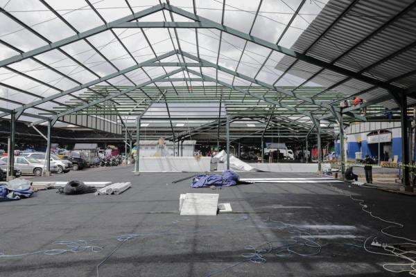 Usai Kebakaran, Pedagang Pasar Induk Kramat Jati Mulai Pindah ke Tempat Penampungan Sementara Usai Kebakaran, Pedagang Pasar Induk Kramat Jati Mulai Pindah ke Tempat Penampungan Sementara