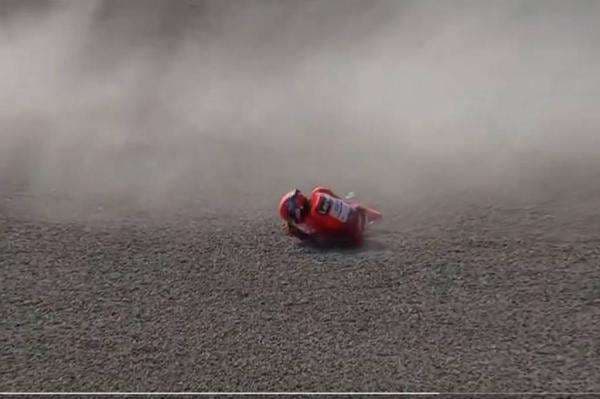 Marc Marquez Cedera Serius usai Kecelakaan di Mandalika, Diterbangkan ke Madrid Marc Marquez Cedera Serius usai Kecelakaan di Mandalika, Diterbangkan ke Madrid