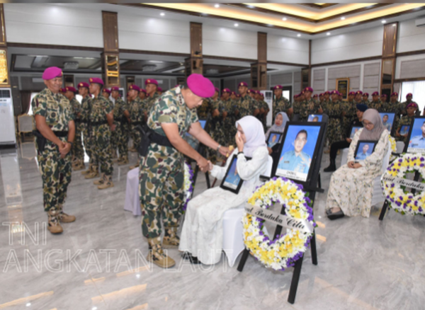23 Prajurit Marinir Gugur di Cisarua Dapat Kenaikan Pangkat Luar Biasa 23 Prajurit Marinir Gugur di Cisarua Dapat Kenaikan Pangkat Luar Biasa