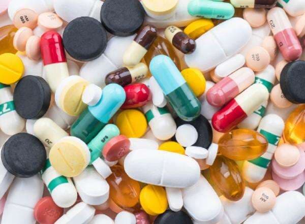 Dokter Pastikan Obat RSUD Muda Sedia Aceh Tamiang Aman dan Cukup Dokter Pastikan Obat RSUD Muda Sedia Aceh Tamiang Aman dan Cukup