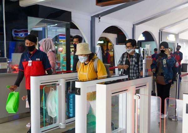 Pengguna Angkutan Umum Selama Nataru Capai 21,4 Juta, Melesat 12,5 Pengguna Angkutan Umum Selama Nataru Capai 21,4 Juta, Melesat 12,5