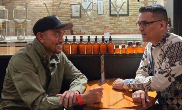 Sahroni Nongol Bareng Elit PSI, Sinyal Gabung? Sahroni Nongol Bareng Elit PSI, Sinyal Gabung?