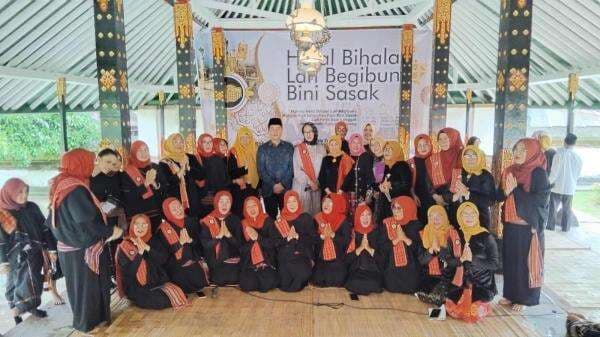 Gubernur Iqbal Apresiasi Lahirnya Bini Sasak Majelis Adat Sasak Gubernur Iqbal Apresiasi Lahirnya Bini Sasak Majelis Adat Sasak