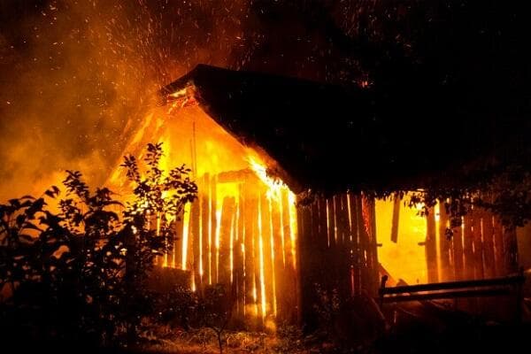 Belasan Rumah di Cilincing Terbakar, Satu Orang Jadi Korban Belasan Rumah di Cilincing Terbakar, Satu Orang Jadi Korban