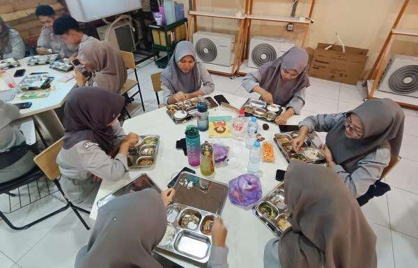 Program MBG Menghemat Uang Jajan Pelajar Di Batang Program MBG Menghemat Uang Jajan Pelajar Di Batang