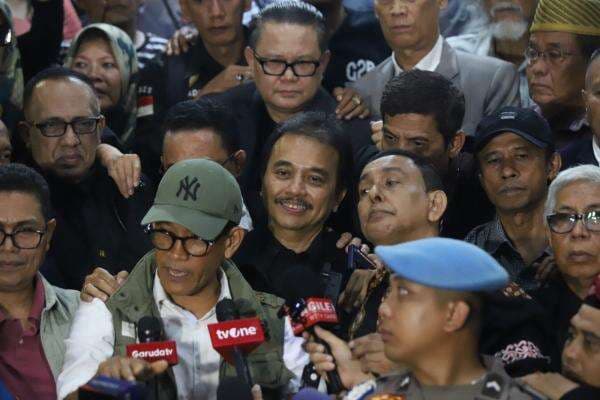Roy Suryo Cs Tak Ditahan, Edi Hasibuan: Penyidik Kedepankan Profesionalisme Roy Suryo Cs Tak Ditahan, Edi Hasibuan: Penyidik Kedepankan Profesionalisme