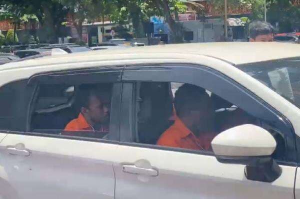 Rekonstruksi Pembunuhan Kacab Bank, Terungkap Korban Terus Melawan saat Diculik Rekonstruksi Pembunuhan Kacab Bank, Terungkap Korban Terus Melawan saat Diculik