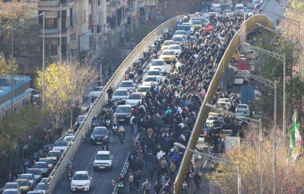 Iran Diguncang Demonstrasi Besar-besaran, Toko dan Tempat Usaha Tutup Iran Diguncang Demonstrasi Besar-besaran, Toko dan Tempat Usaha Tutup