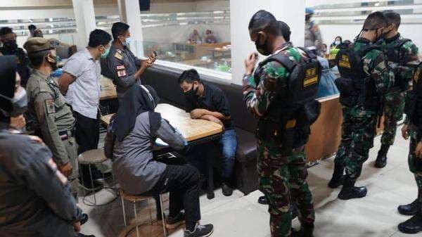 Cegah Tawuran, Surabaya Berlakukan Jam Malam Anak di Bawah 18 Tahun Cegah Tawuran, Surabaya Berlakukan Jam Malam Anak di Bawah 18 Tahun