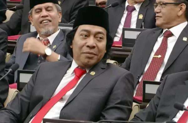 Adul Ungkap Komeng Kangen Melawak setelah 10 Bulan Jadi Anggota DPD Adul Ungkap Komeng Kangen Melawak setelah 10 Bulan Jadi Anggota DPD