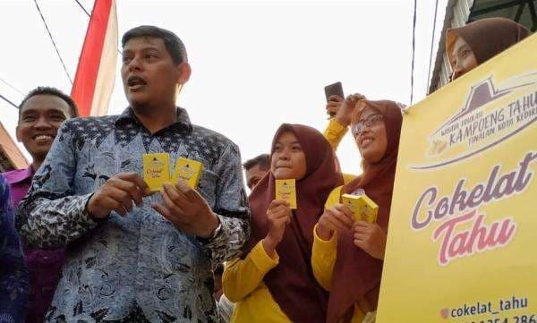 5 Oleh-Oleh Khas Kediri yang Wajib Kamu Bawa Pulang, Nomor 3 Bikin Penasaran 5 Oleh-Oleh Khas Kediri yang Wajib Kamu Bawa Pulang, Nomor 3 Bikin Penasaran