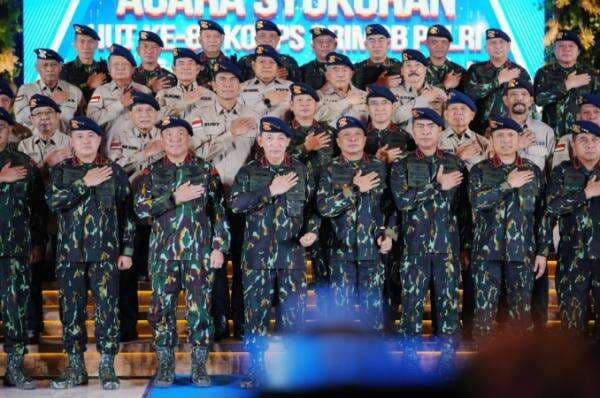 Kapolri: Brimob Bukan Hanya Pasukan Bersenjata, tapi Kekuatan Lindungi Kehidupan! Kapolri: Brimob Bukan Hanya Pasukan Bersenjata, tapi Kekuatan Lindungi Kehidupan!