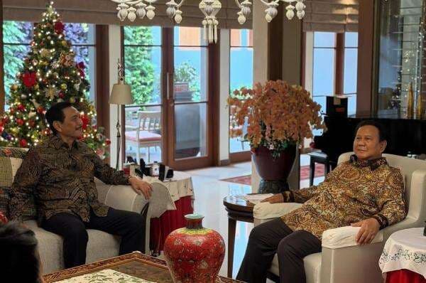 Bertemu 45 Menit, Luhut: Prabowo Gembira Negosiasi Tarif dengan AS akan Rampung Bertemu 45 Menit, Luhut: Prabowo Gembira Negosiasi Tarif dengan AS akan Rampung