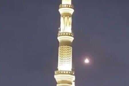 Viral Suara Dentuman Keras Disertai Bola Api di Atas Masjid Nabawi, Ada Apa? Viral Suara Dentuman Keras Disertai Bola Api di Atas Masjid Nabawi, Ada Apa?