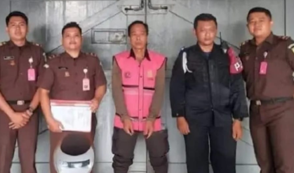 Jadi Tersangka Korupsi Dana Desa, Nasib Mantan Kades Kelangdepok Tinggal Menunggu Putusan Jadi Tersangka Korupsi Dana Desa, Nasib Mantan Kades Kelangdepok Tinggal Menunggu Putusan