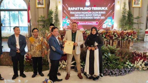 KPU Situbondo Tetapkan Bupati Wakil Bupati Terpilih, Pasangan Rio - Ulfi Unggul 51,72 Dari Petahana KPU Situbondo Tetapkan Bupati Wakil Bupati Terpilih, Pasangan Rio - Ulfi Unggul 51,72 Dari Petahana