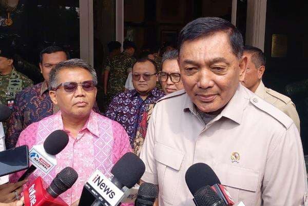 Menhan-Elite PKS Bahas Sistem Pertahanan Keamanan Rakyat Semesta Menhan-Elite PKS Bahas Sistem Pertahanan Keamanan Rakyat Semesta