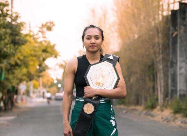 Kisah Dwi Ani Retno Wulan, Atlet Cantik MMA asal Indonesia yang Cetak Sejarah di SEA Games 2025 Kisah Dwi Ani Retno Wulan, Atlet Cantik MMA asal Indonesia yang Cetak Sejarah di SEA Games 2025