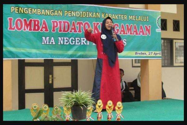 10 Contoh Teks Pidato Singkat Berbagai Tema, Cocok untuk Tugas Sekolah! 10 Contoh Teks Pidato Singkat Berbagai Tema, Cocok untuk Tugas Sekolah!