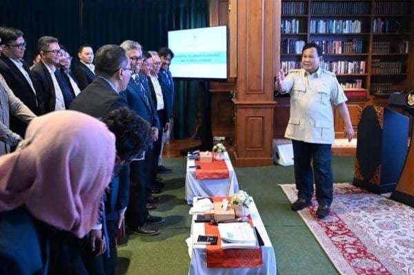 Prabowo Bertemu 82 Profesional Muda di Hambalang, Bahas Apa? Prabowo Bertemu 82 Profesional Muda di Hambalang, Bahas Apa?