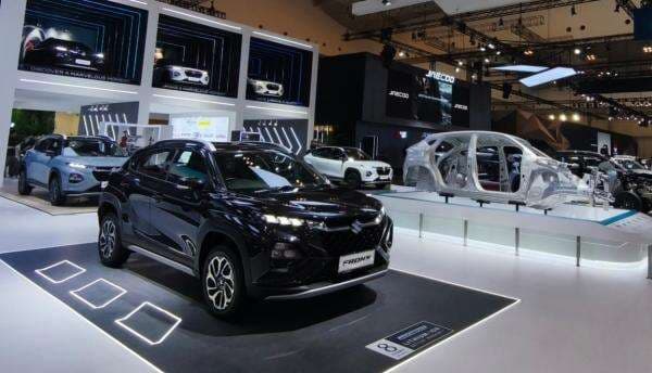 Ada Fitur ADAS, Suzuki Ungkap 35-40 Persen Konsumen Fronx Kaum Perempuan Ada Fitur ADAS, Suzuki Ungkap 35-40 Persen Konsumen Fronx Kaum Perempuan