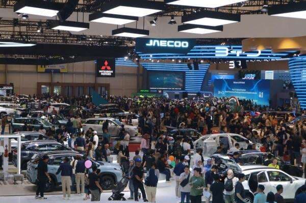 GIIAS 2025 Cetak Penjualan Kendaraan 38.000 Unit, tapi Transaksi Turun GIIAS 2025 Cetak Penjualan Kendaraan 38.000 Unit, tapi Transaksi Turun