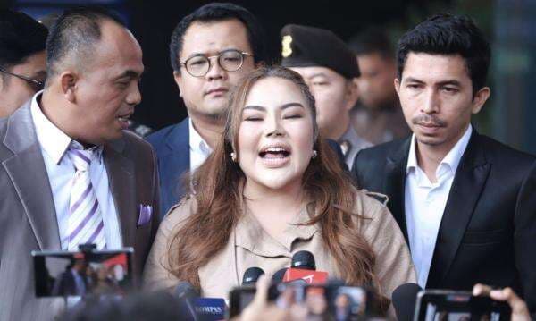 Gugat Ridwan Kamil Rp16,6 Miliar, Lisa Minta Rumah Mewah RK Disita Gugat Ridwan Kamil Rp16,6 Miliar, Lisa Minta Rumah Mewah RK Disita