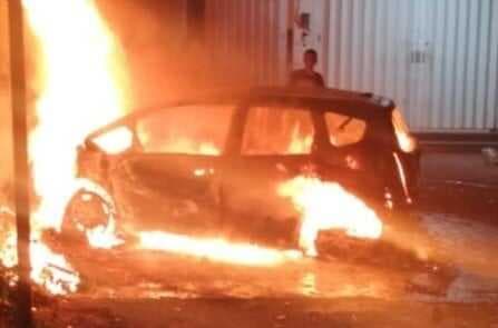 Kecelakaan di Malang, Honda Jazz Ludes Terbakar usai Tabrak Pohon dan Lapak Bensin Kecelakaan di Malang, Honda Jazz Ludes Terbakar usai Tabrak Pohon dan Lapak Bensin