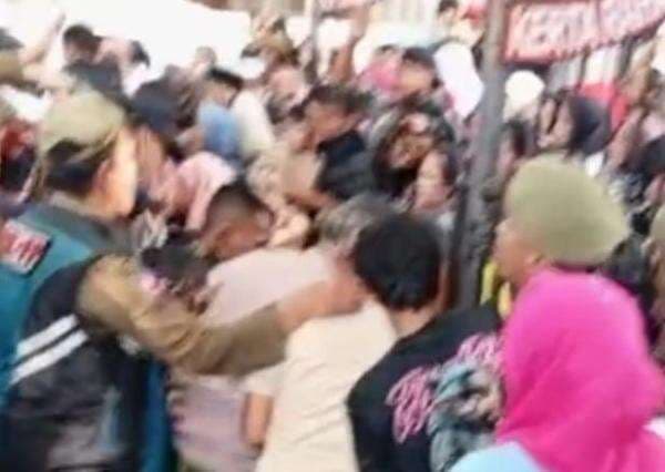 Respons Gubernur Jabar Dedi Mulyadi soal Pesta Pernikahan Maula Akbar Tewaskan 3 Orang di Garut Respons Gubernur Jabar Dedi Mulyadi soal Pesta Pernikahan Maula Akbar Tewaskan 3 Orang di Garut