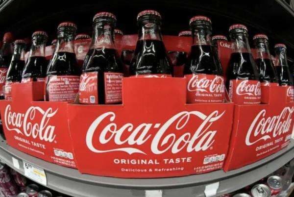 Coca-Cola Respons Komentar Trump soal Penggunaan Gula Tebu Asli dalam Minumannya Coca-Cola Respons Komentar Trump soal Penggunaan Gula Tebu Asli dalam Minumannya