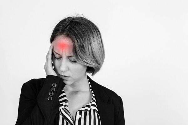 10 Ciri-Ciri Pembuluh DarahPecahdiKepala, Salah Satunya Leher Kaku 10 Ciri-Ciri Pembuluh DarahPecahdiKepala, Salah Satunya Leher Kaku