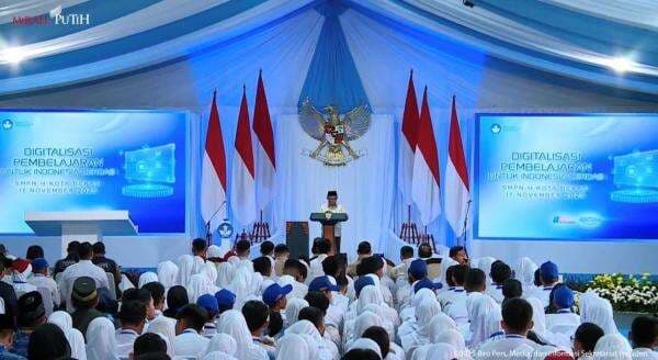 Mendikdasmen Sebut Digitalisasi Pembelajaran Capai 75 Persen dari Target 288 Ribu Smartboard Mendikdasmen Sebut Digitalisasi Pembelajaran Capai 75 Persen dari Target 288 Ribu Smartboard