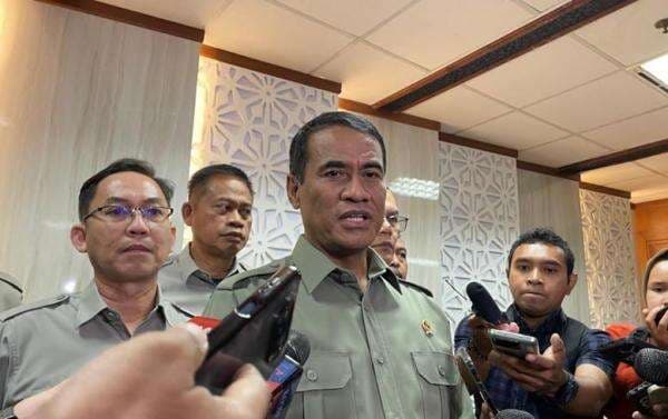 Mentan soal Temuan 29.990 Ton Beras Bulog Turun Mutu: Hanya 0,071 Persen dari Stok Mentan soal Temuan 29.990 Ton Beras Bulog Turun Mutu: Hanya 0,071 Persen dari Stok