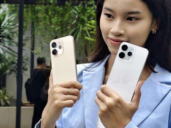 OPPO Perkenalkan Reno 15 Series, Bawa Kamera Selfie 50MP dan AI Motion Photo Popout OPPO Perkenalkan Reno 15 Series, Bawa Kamera Selfie 50MP dan AI Motion Photo Popout