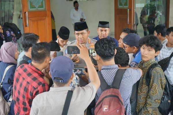 23 Debt Collector Ditangkap UsaiCegat Pengendara di Cikupa Tangerang 23 Debt Collector Ditangkap UsaiCegat Pengendara di Cikupa Tangerang