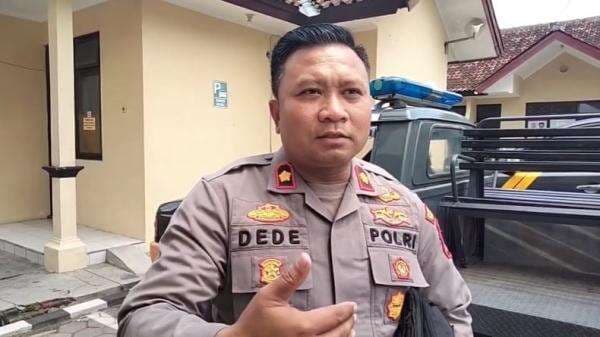 Polisi Selidiki Kecelakaan Maut di Pelintasan Kereta Sleman, Fokus Pada Posisi Palang Pintu Polisi Selidiki Kecelakaan Maut di Pelintasan Kereta Sleman, Fokus Pada Posisi Palang Pintu