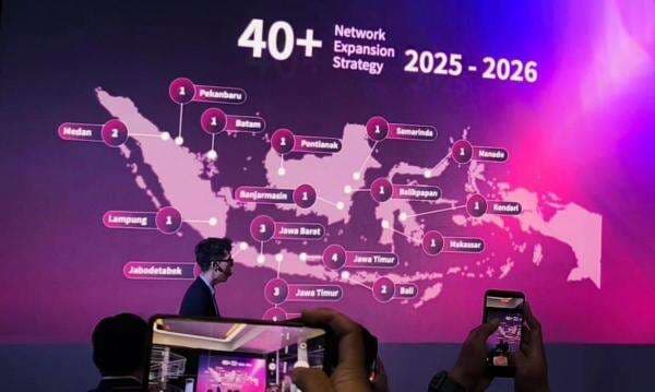 Ekspansi, Lepas Bangun Showroom Global Pertama di Indonesia Ekspansi, Lepas Bangun Showroom Global Pertama di Indonesia