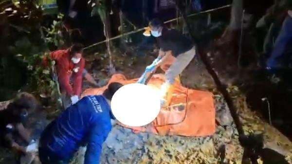 Pengacara Ditemukan Tewas Terkubur di Hutan Kubangkangkung Cilacap Pengacara Ditemukan Tewas Terkubur di Hutan Kubangkangkung Cilacap